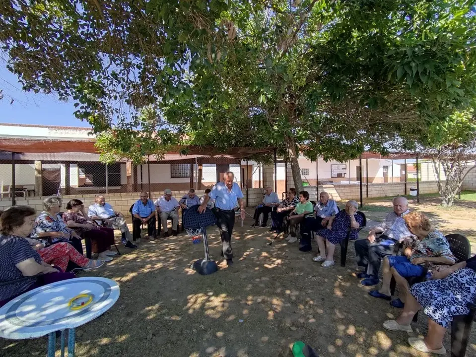 CD Lob&oacute;n en la Piscina Municipal (2)