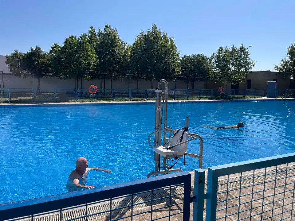 CD Lob&oacute;n en la Piscina Municipal (5)