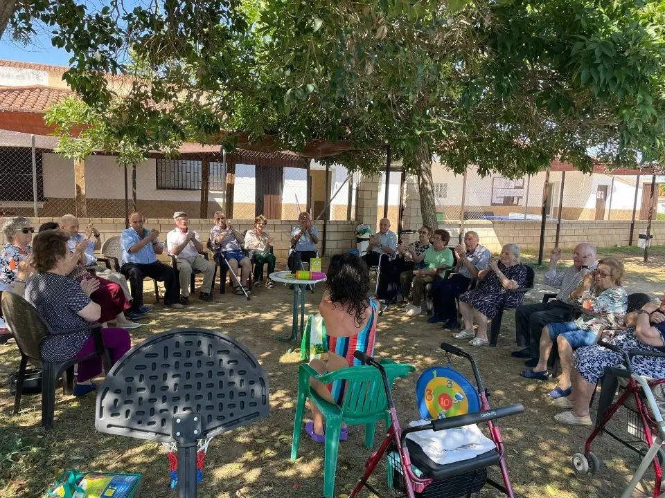 CD Lob&oacute;n en la Piscina Municipal (16)