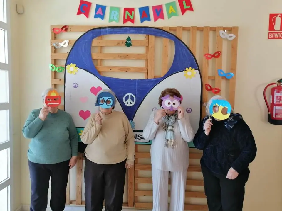 Carnaval 2025 en el Centro de D&iacute;a de Almendralejo (4)