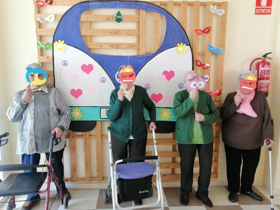 Carnaval 2025 en el Centro de D&iacute;a de Almendralejo (5)