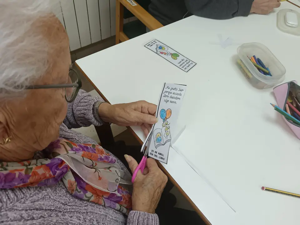 Actividades Intergeneracionales en el CD Almendralejo (4)