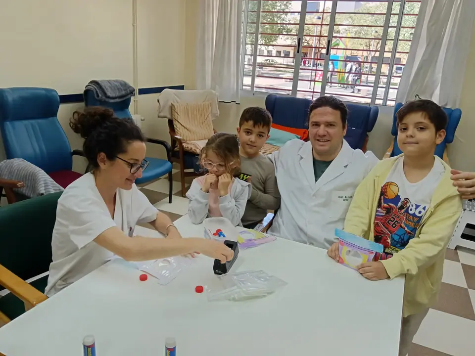 Actividades Intergeneracionales en el CD Almendralejo (35)