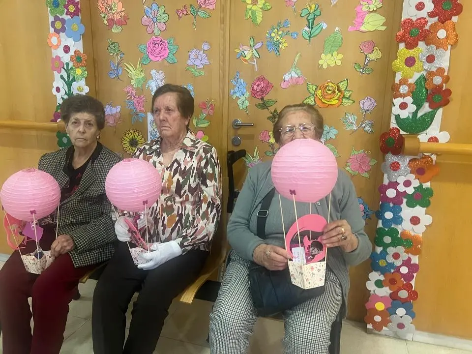 D&iacute;a de la Madre en el Centro de D&iacute;a de Burguillos del Cerro (4)