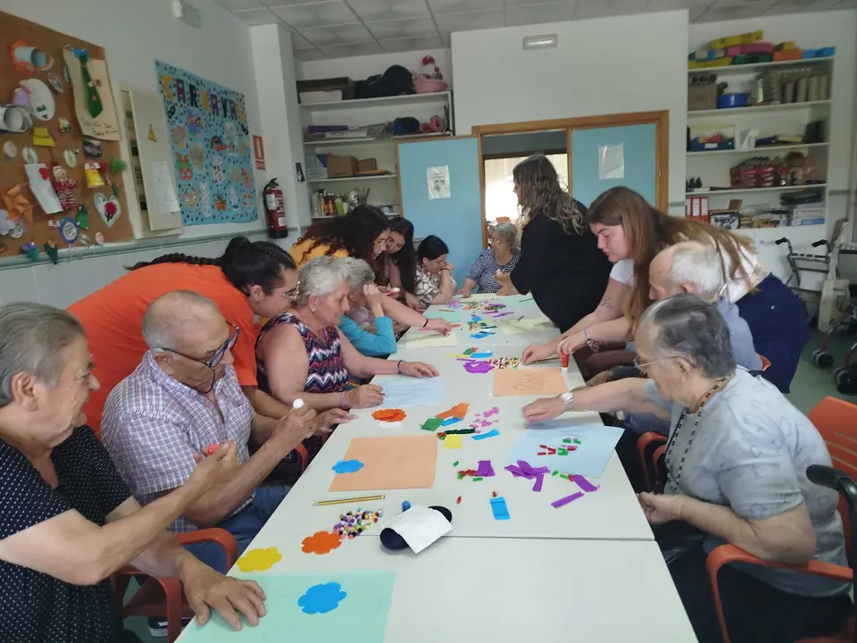 Visita del IES Pablo Picasso a la RM Pinofranqueado (12)