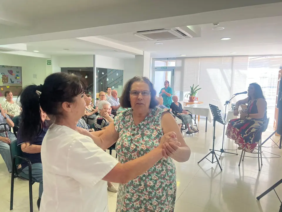D&iacute;a de los Abuelos en CD Burguillos del Cerro (22)