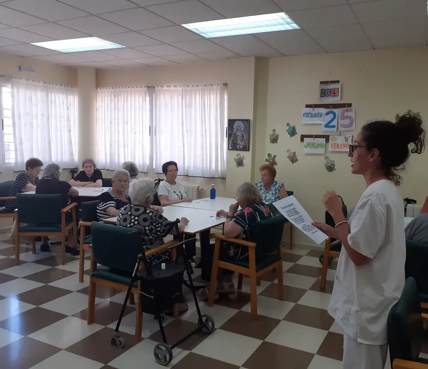D&iacute;a de los Abuelos en el CD Almendralejo (12)