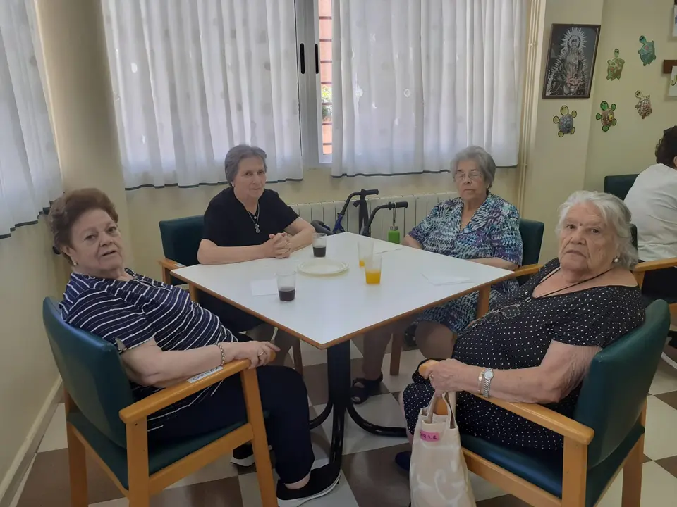 D&iacute;a de los Abuelos en el CD Almendralejo (18)