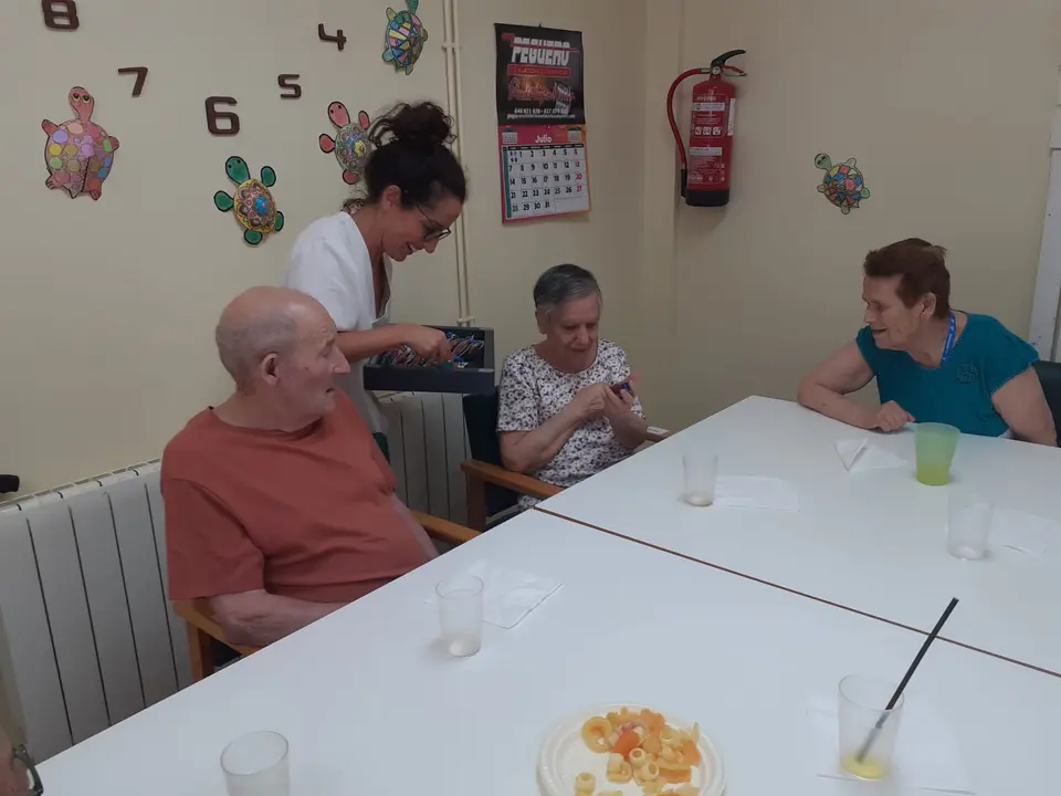 D&iacute;a de los Abuelos en el CD Almendralejo (22)