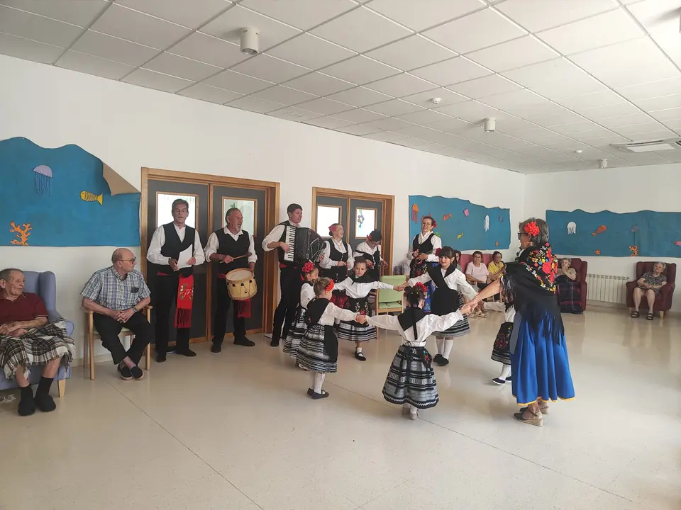 Celebraci&oacute;n de Santiago y D&iacute;a de los Abuelos en RM Torremayor (3)