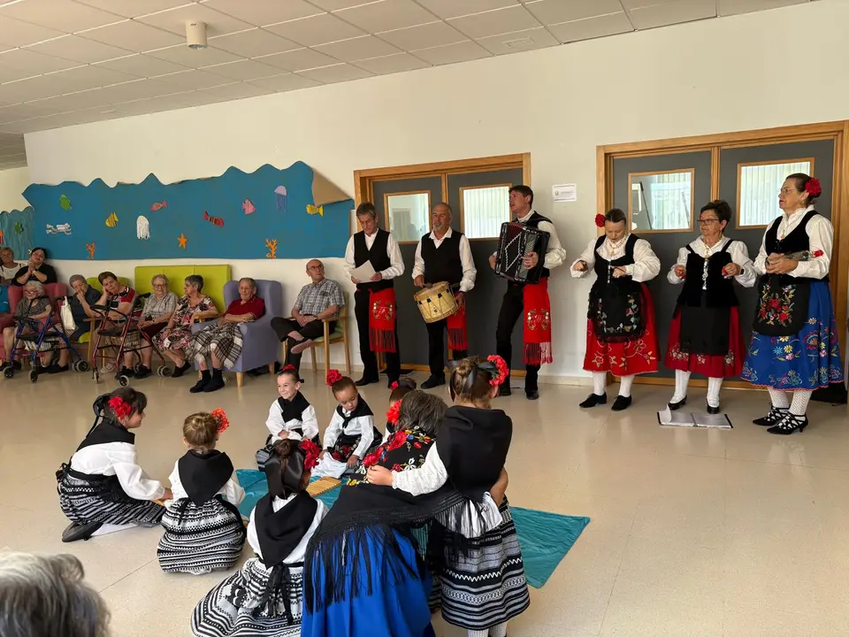 Celebraci&oacute;n de Santiago y D&iacute;a de los Abuelos en RM Torremayor (6)