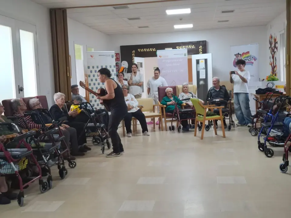 Musicoterapia en RM Torrecilla de los &Aacute;ngeles (7)