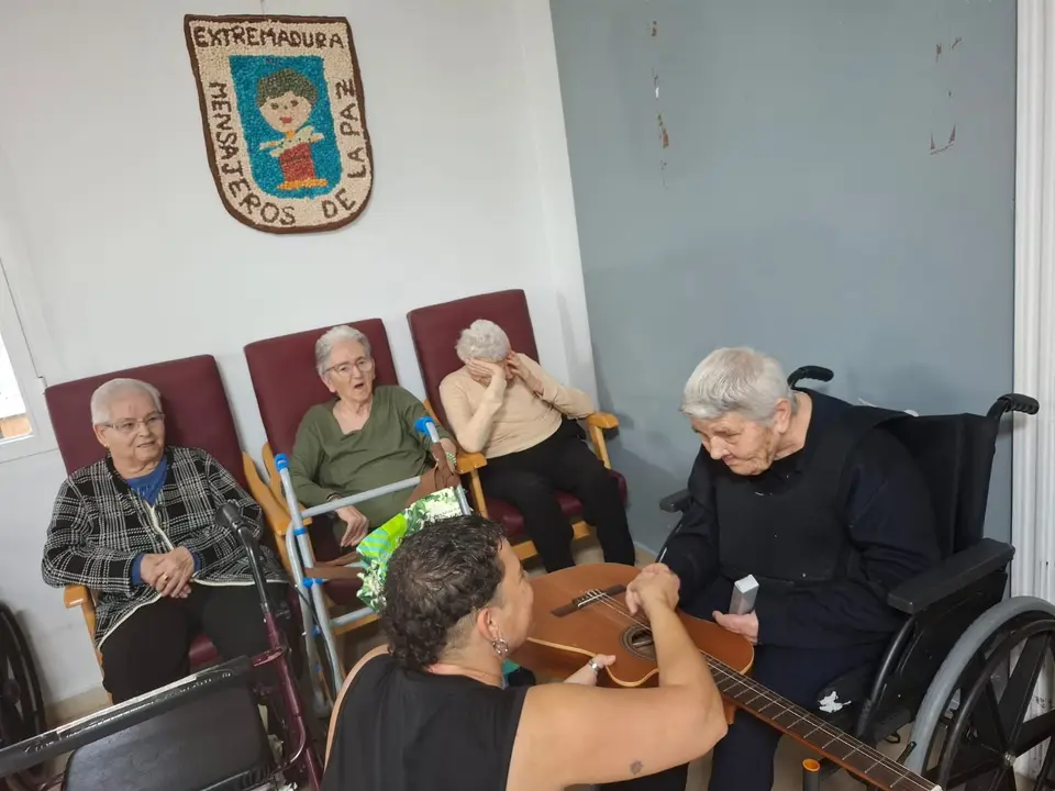 Musicoterapia en RM Torrecilla de los &Aacute;ngeles (8)