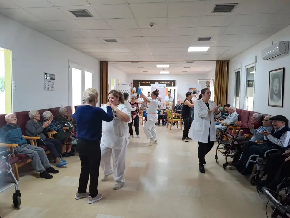 Musicoterapia en RM Torrecilla de los &Aacute;ngeles (15)