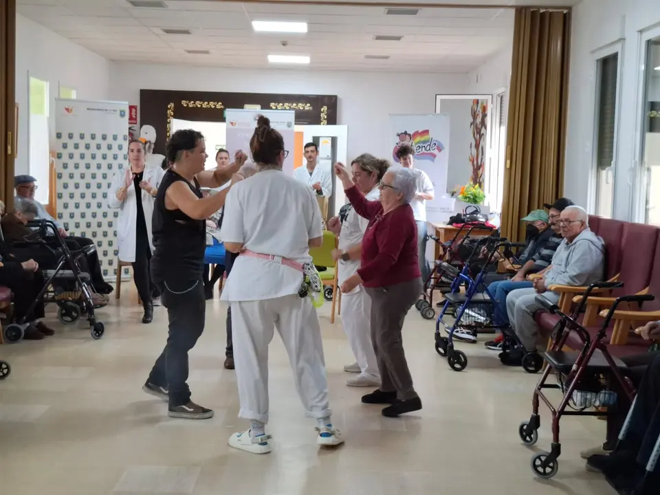 Musicoterapia en RM Torrecilla de los &Aacute;ngeles (17)
