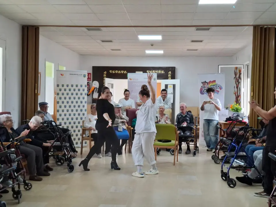 Musicoterapia en RM Torrecilla de los &Aacute;ngeles (18)