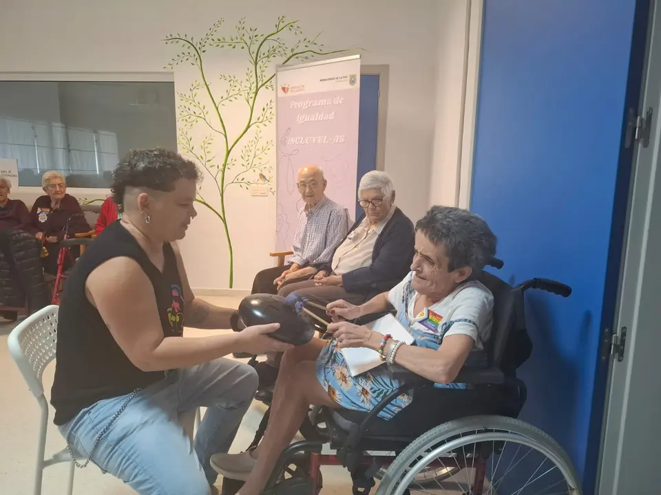Musicoterapia en la RM Villasbuenas (12)