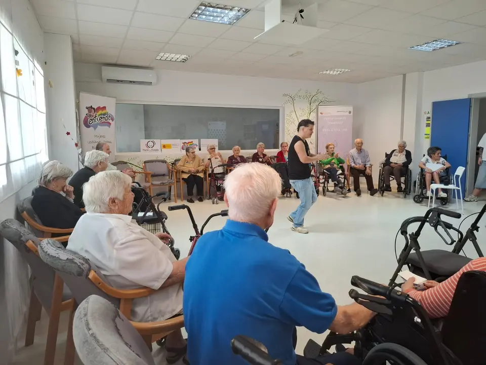 Musicoterapia en la RM Villasbuenas (21)