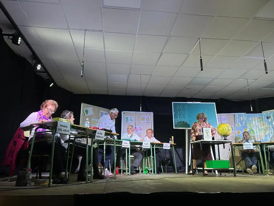 Representaci&oacute;n Teatral en Lob&oacute;n (4)