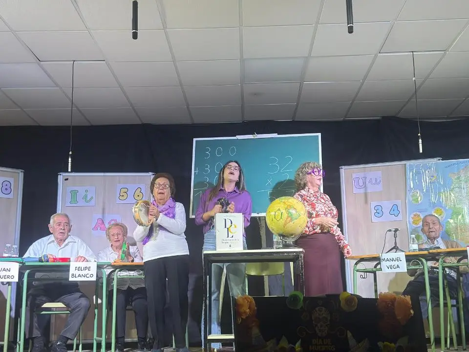 Representaci&oacute;n Teatral en Lob&oacute;n (26)
