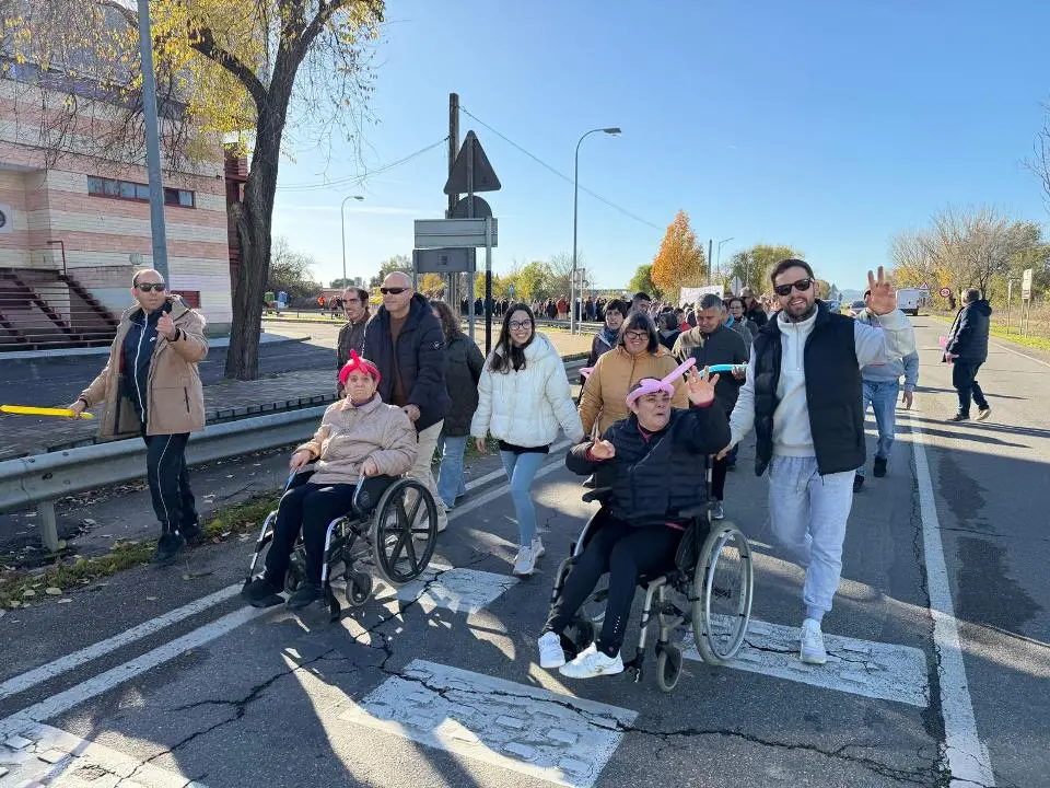 VIII Marcha urbana por la discapacidad en Moraleja (16)
