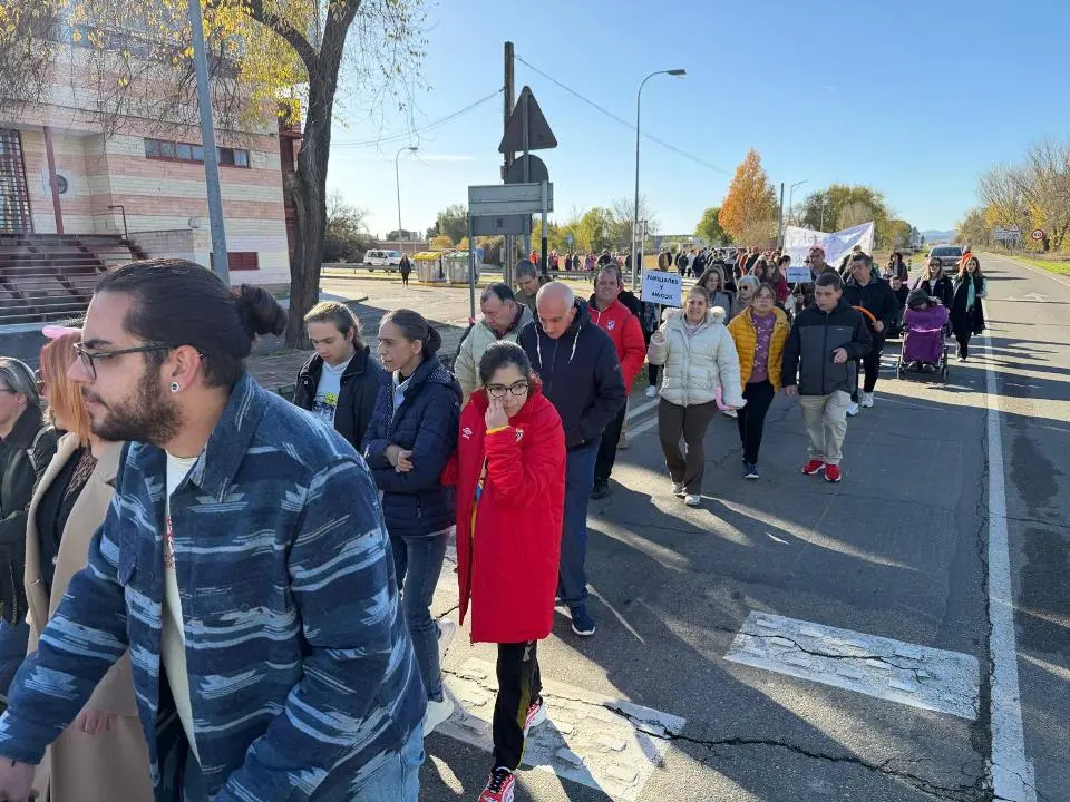 VIII Marcha urbana por la discapacidad en Moraleja (21)