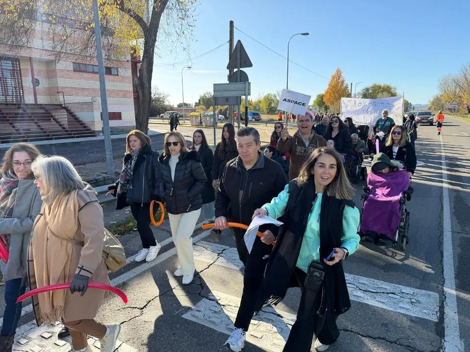 VIII Marcha urbana por la discapacidad en Moraleja (22)