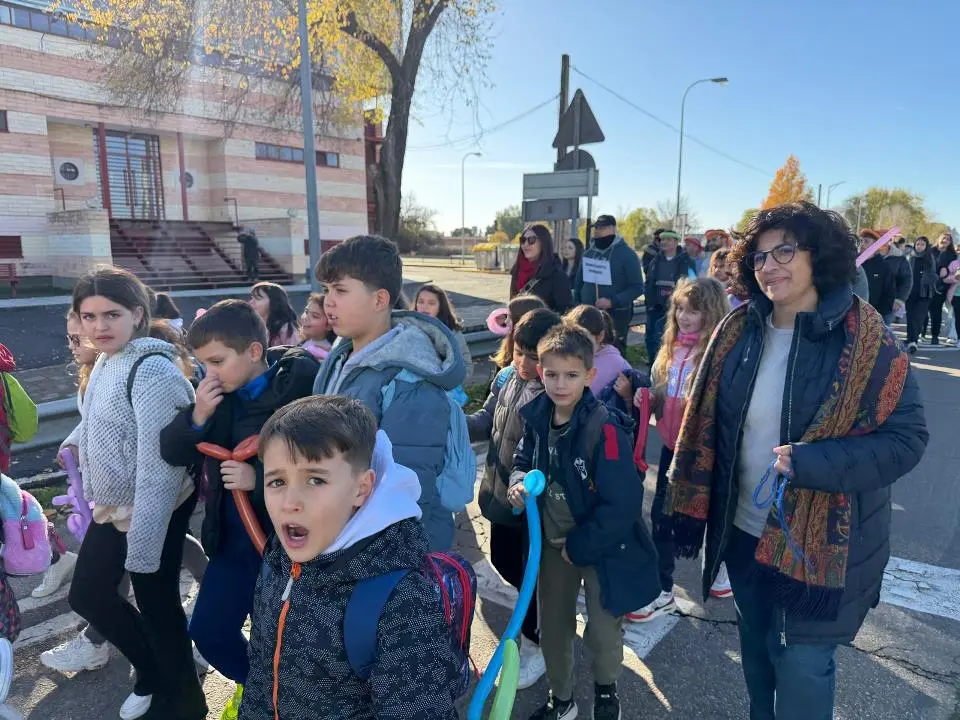 VIII Marcha urbana por la discapacidad en Moraleja (28)