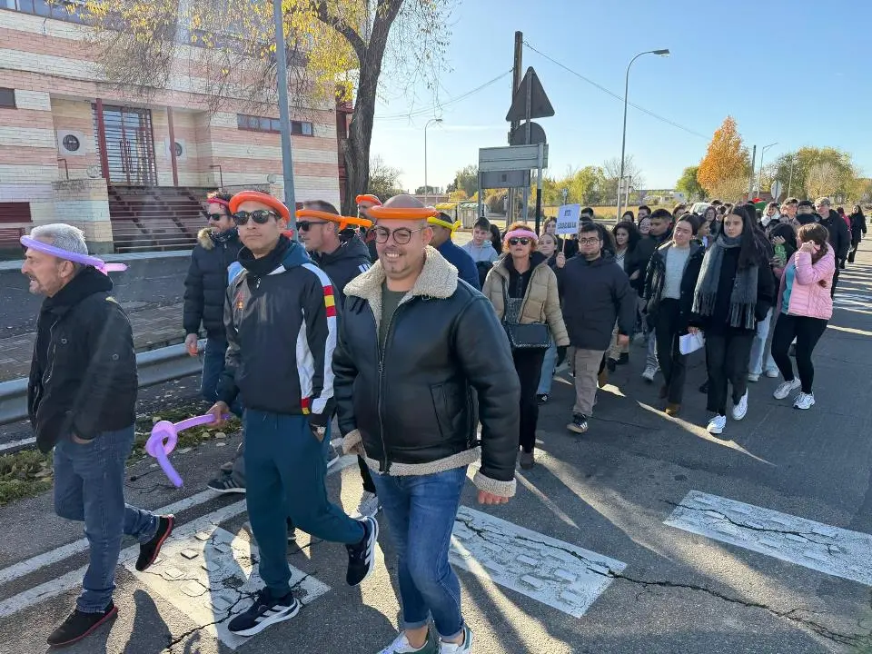 VIII Marcha urbana por la discapacidad en Moraleja (31)