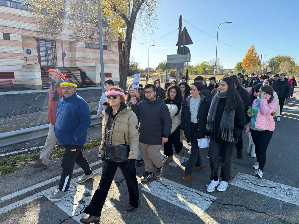 VIII Marcha urbana por la discapacidad en Moraleja (32)