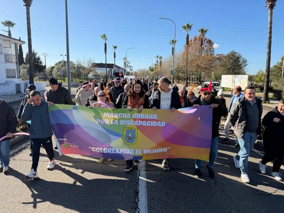 VIII Marcha urbana por la discapacidad en Moraleja (38)