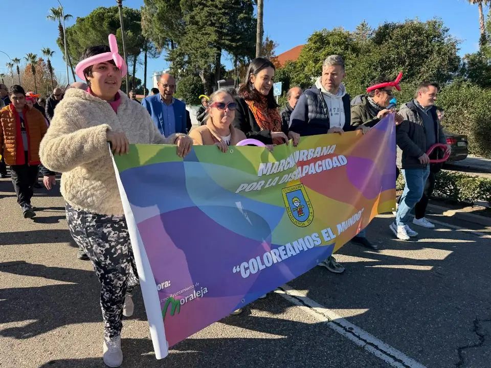 VIII Marcha urbana por la discapacidad en Moraleja (39)