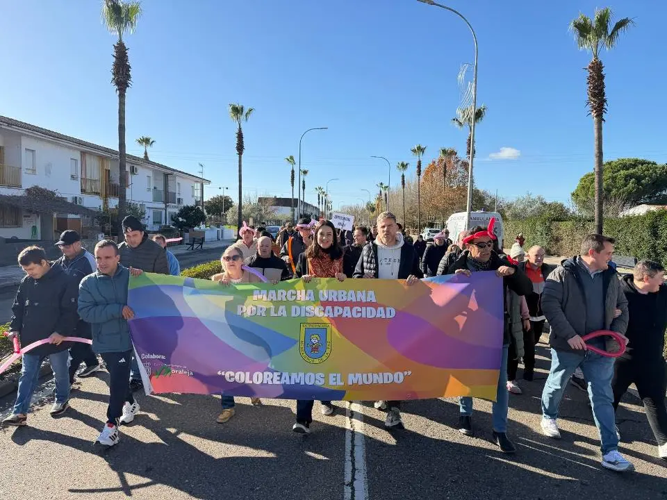 VIII Marcha urbana por la discapacidad en Moraleja (44)