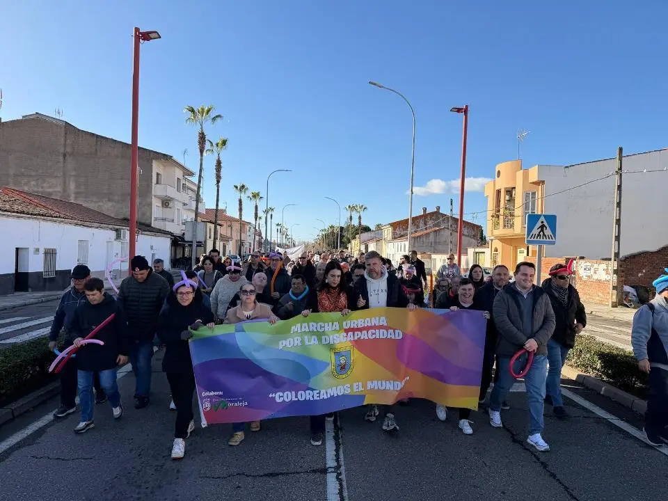 VIII Marcha urbana por la discapacidad en Moraleja (53)