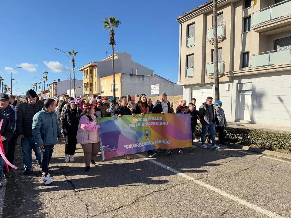 VIII Marcha urbana por la discapacidad en Moraleja (81)