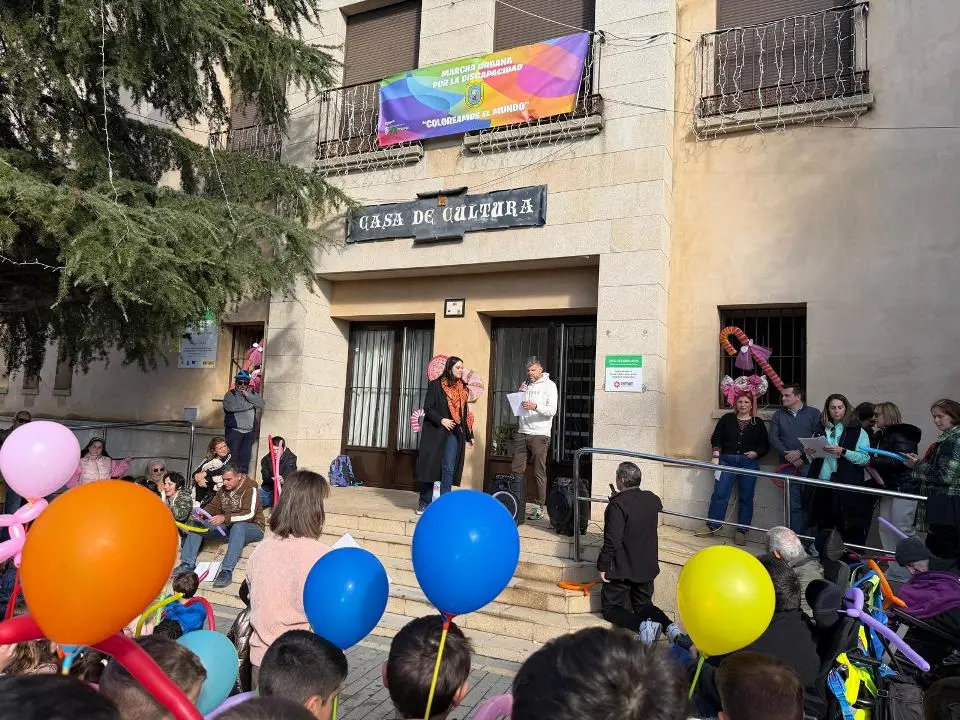 VIII Marcha urbana por la discapacidad en Moraleja (137)