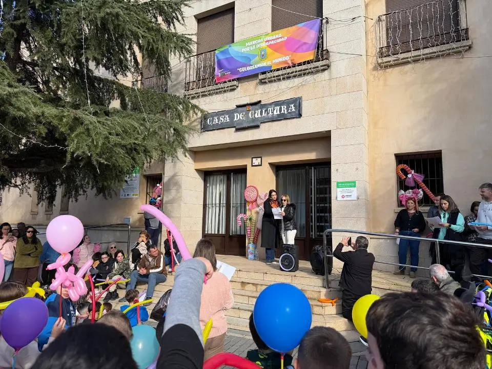 VIII Marcha urbana por la discapacidad en Moraleja (139)