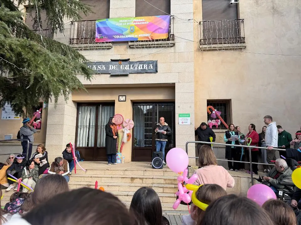 VIII Marcha urbana por la discapacidad en Moraleja (147)