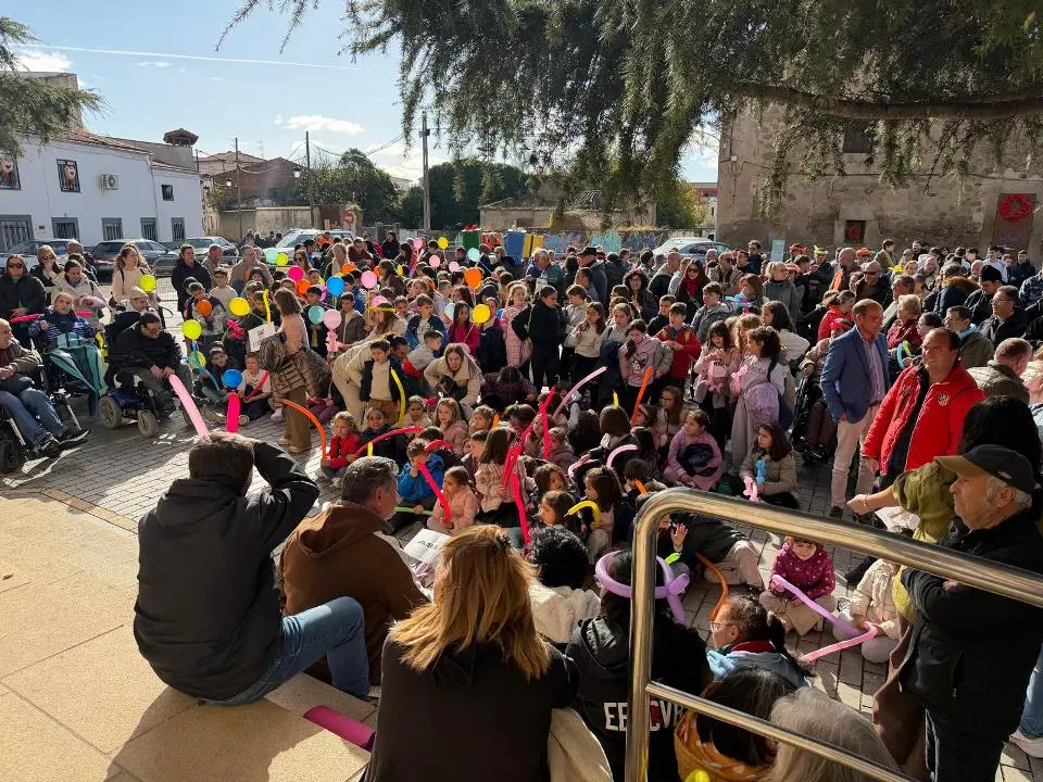 VIII Marcha urbana por la discapacidad en Moraleja (154)