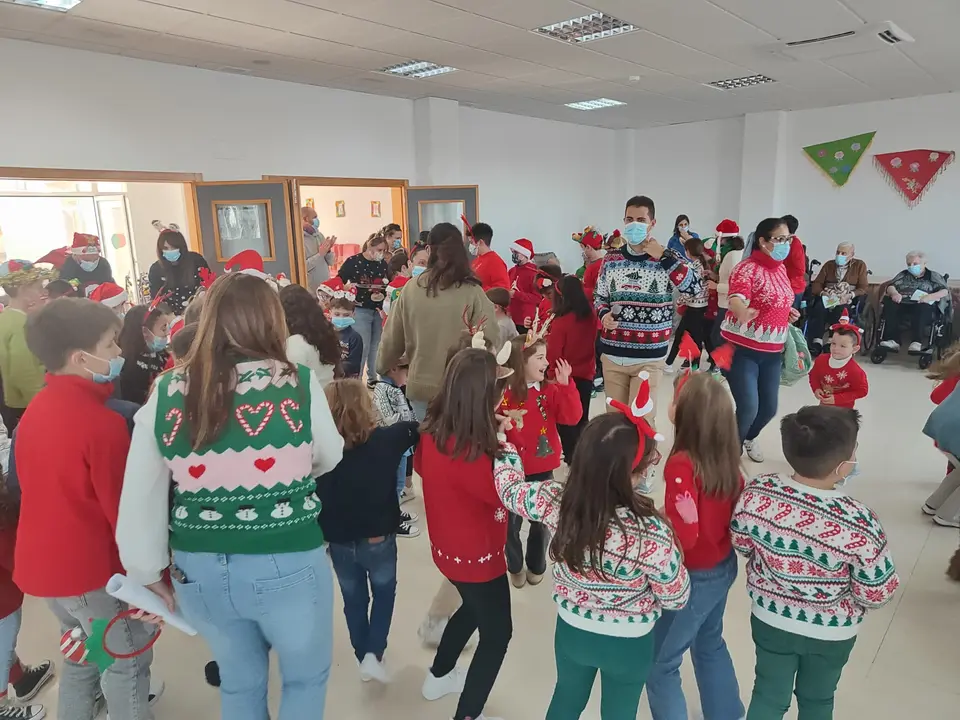 Visita Navide&ntilde;a a la RM Torremayor (15)