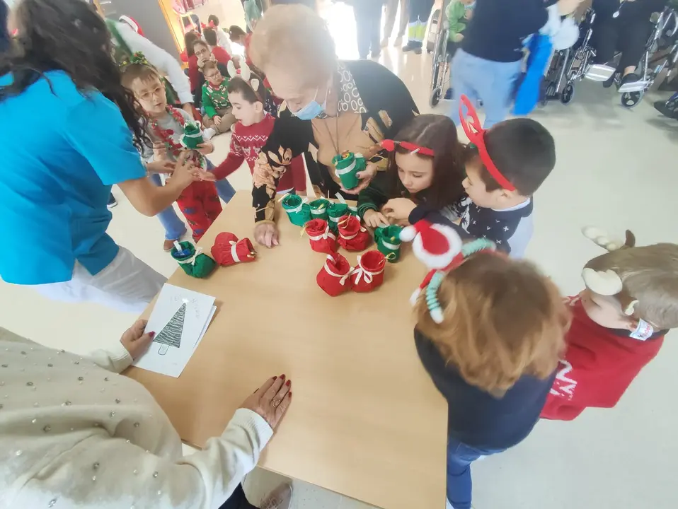 Visita Navide&ntilde;a a la RM Torremayor (39)