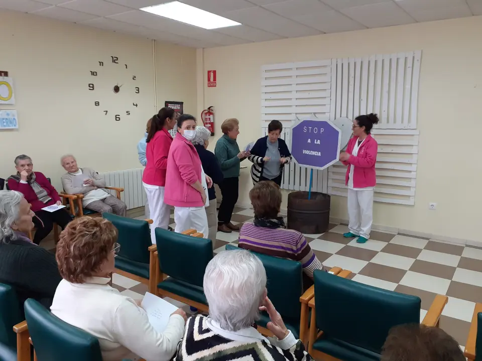 Celebraci&oacute;n de Las Candelas y D&iacute;a de la Paz en CD Almendralejo (5)