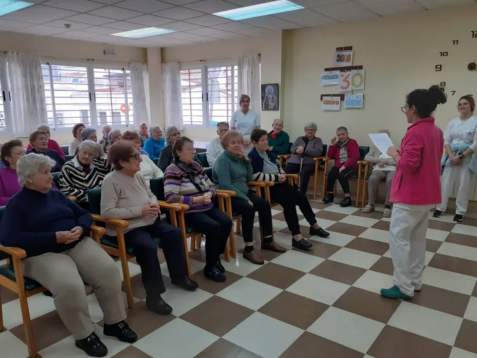 Celebraci&oacute;n de Las Candelas y D&iacute;a de la Paz en CD Almendralejo (10)