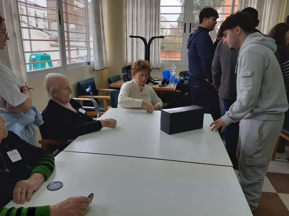 Gymkana intergeneracional en CD Almendralejo (2)