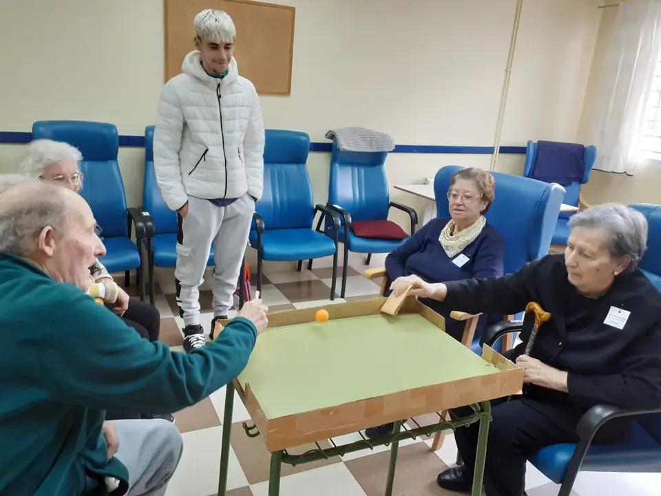 Gymkana intergeneracional en CD Almendralejo (5)