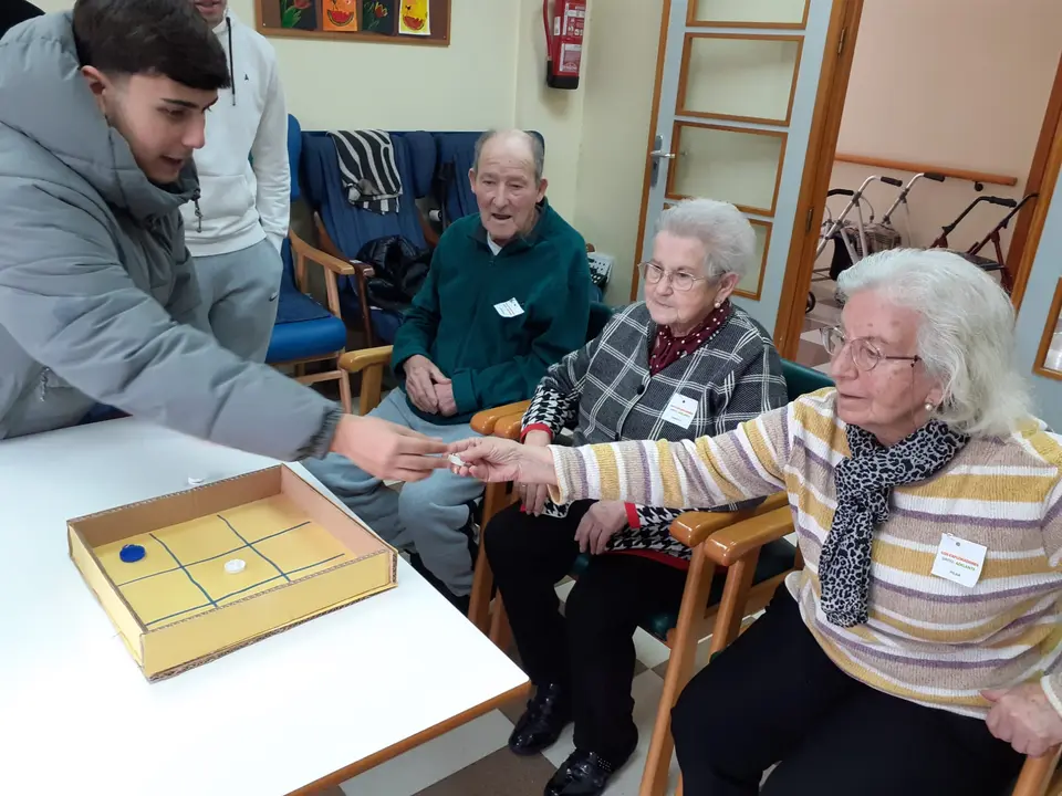 Gymkana intergeneracional en CD Almendralejo (13)
