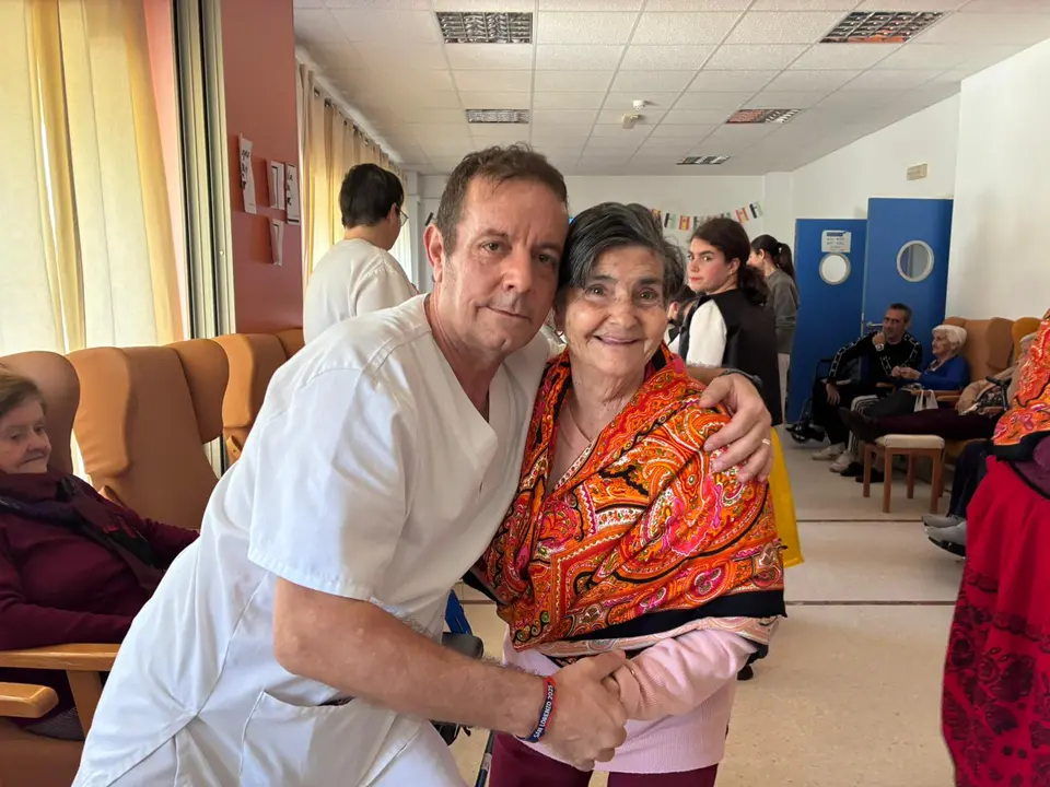 Actividades Intergeneracionales en RM Villasbuenas de Gata (4)