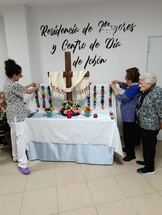 Cruz de mayo en RM Lob&oacute;n (2)