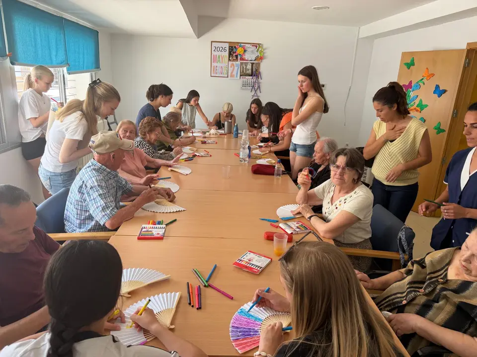 Visita J&oacute;venes Erasmus a CD Burguillos del Cerro (18)