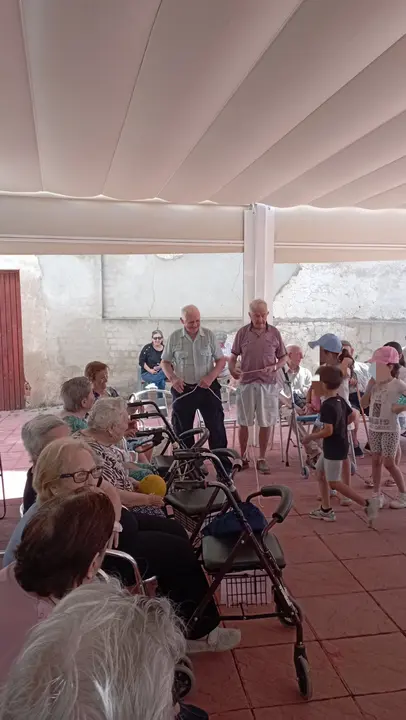 Convivencia Intergeneracional RM Peraleda (5)